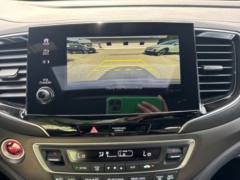 Used 2022 Honda Pilot TrailSport image 14