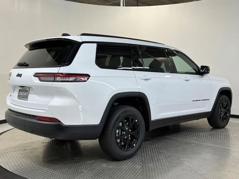 New 2025 Jeep Grand Cherokee L Altitude image 3