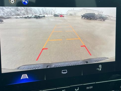 New 2024 Chevrolet Colorado LT w/ LT Convenience Package image 15