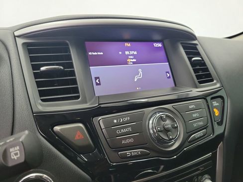 Used 2020 Nissan Pathfinder S FWD image 27