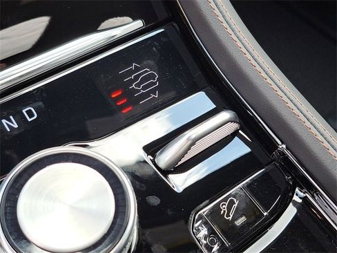 New 2025 Jeep Grand Cherokee Summit image 10