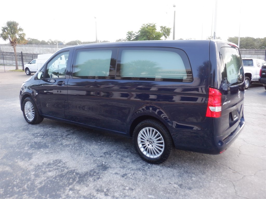 Used 2022 Mercedes-Benz Metris image 3