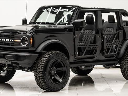 Used 2025 Ford Bronco Summertime image 9