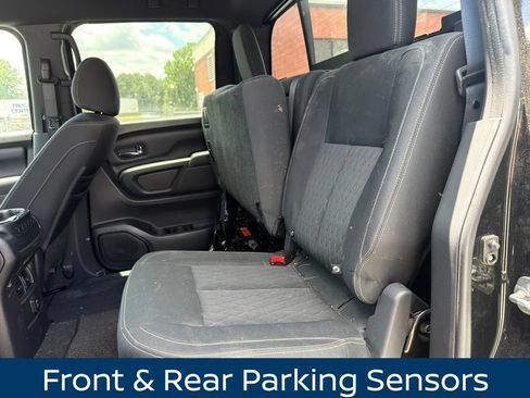 Used 2018 Nissan Titan SV w/ SV Convenience Package AWD/4WD image 13