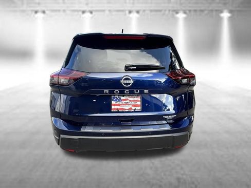 Used 2025 Nissan Rogue SV FWD image 5