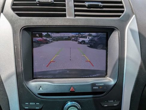 Used 2013 Ford Explorer XLT FWD image 35