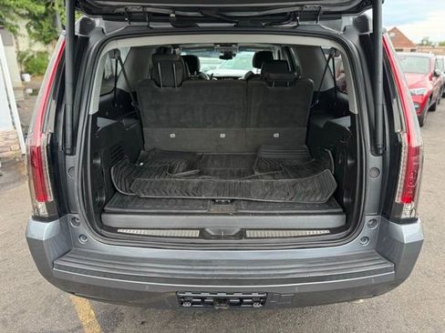 Used 2018 Cadillac Escalade ESV Luxury image 14