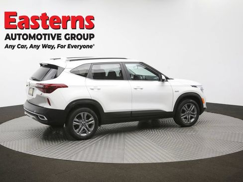 Used 2021 Kia Seltos S AWD/4WD image 41