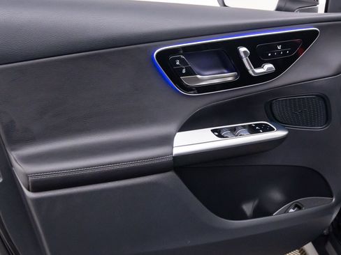 Used 2026 Mercedes-Benz GLC 300 4MATIC image 14