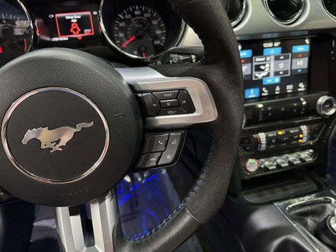 Used 2016 Ford Mustang Premium image 28