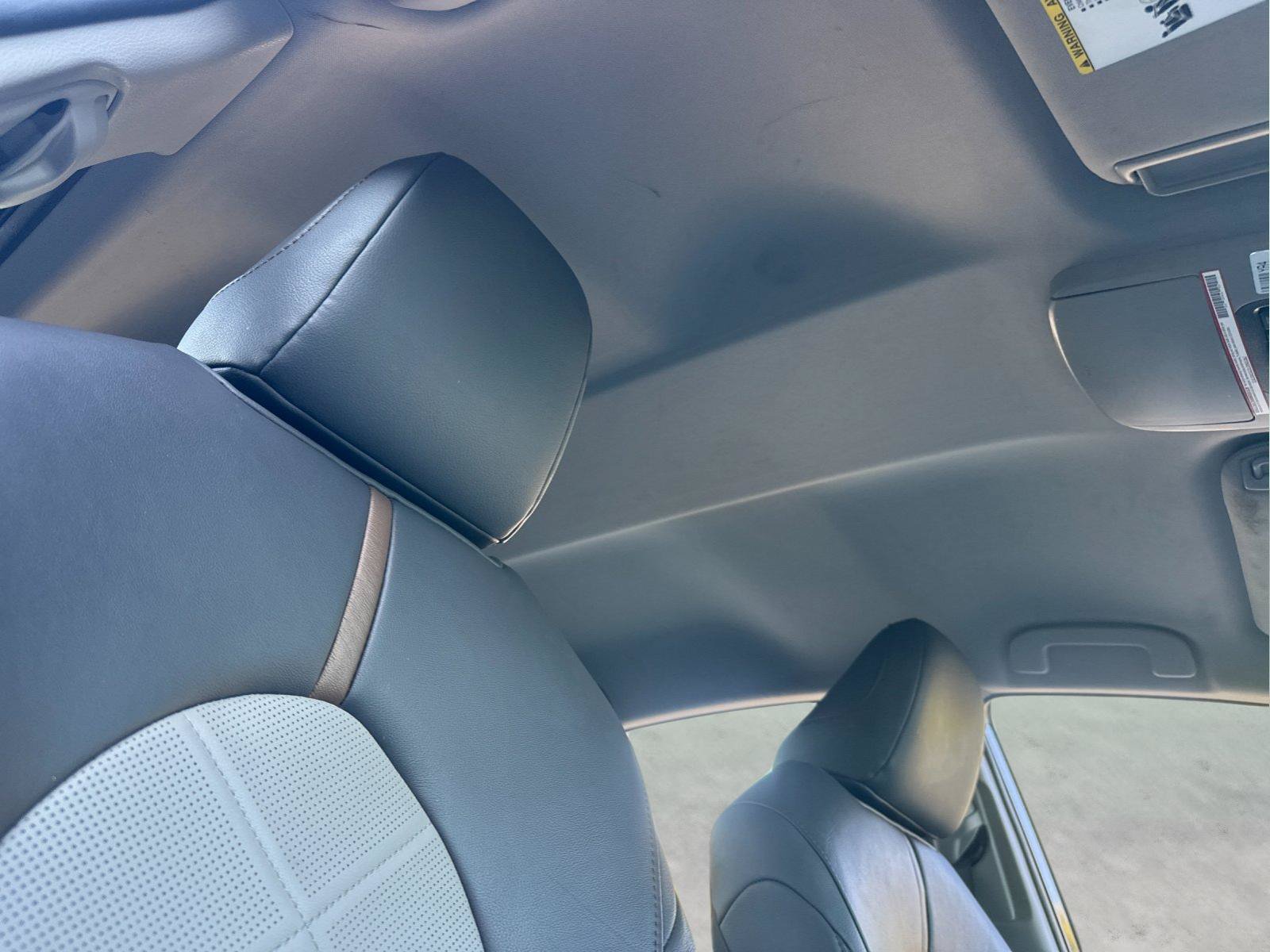 Used 2019 Toyota Camry XLE w/ 4 Season Floor Mat Package FWD image 16