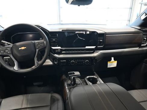 New 2026 Chevrolet Silverado 1500 High Country AWD/4WD image 18