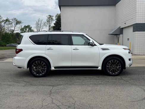 Used 2024 Nissan Armada Platinum w/ Captain's Chairs Package image 2
