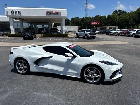 Used 2020 Chevrolet Corvette Stingray Preferred Cpe w/ 2LT Preferred Equipment Group RWD image 18