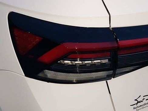 New 2026 Volkswagen Taos SE image 31