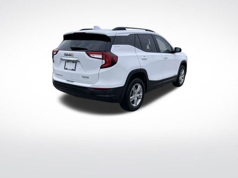Used 2023 GMC Terrain SLE w/ Driver Convenience Package image 5