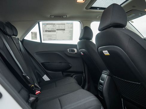 New 2026 Hyundai Venue SEL FWD image 12