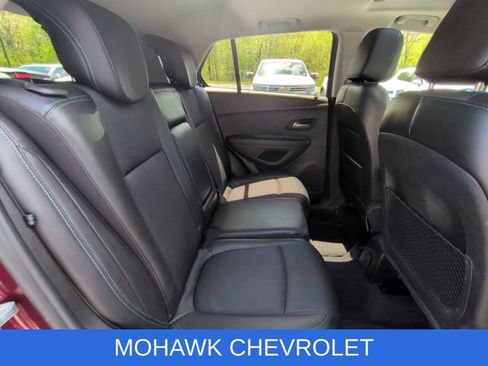 Certified 2016 Chevrolet Trax LT w/ LT Sun and Sound Package AWD/4WD image 27