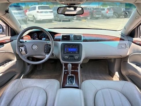Used 2011 Buick Lucerne CXL FWD image 2