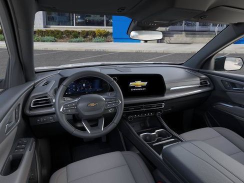 New 2027 Chevrolet Traverse LT w/ LPO, Floor Liner Package FWD image 39