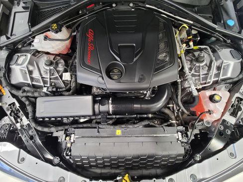 Used 2020 Alfa Romeo Giulia Ti w/ Quick Order Package 22X Lusso image 5