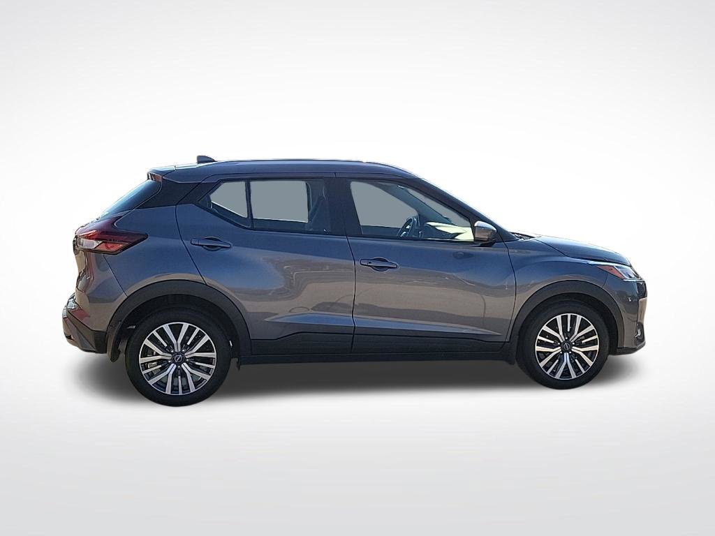 Used 2023 Nissan Kicks SV FWD image 5