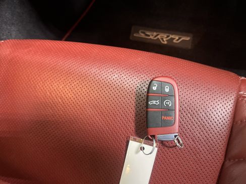 Used 2018 Dodge Challenger SRT Hellcat RWD image 11