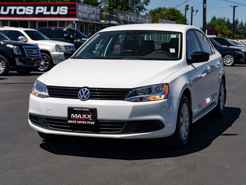 Used 2014 Volkswagen Jetta S FWD image 4