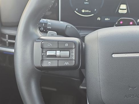 Used 2024 Hyundai Santa Fe Limited image 17