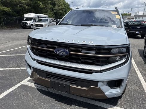 Used 2025 Ford Expedition Max King Ranch AWD/4WD image 4