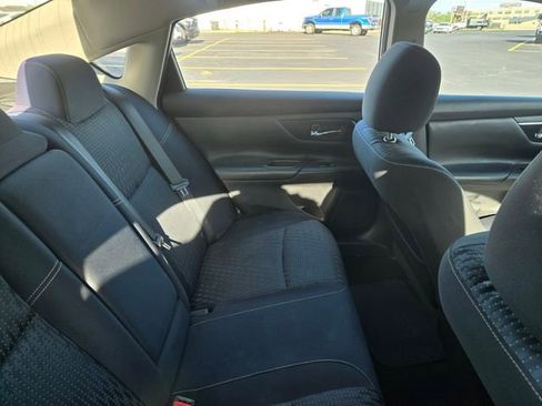 Used 2016 Nissan Altima 2.5 S w/ Power Driver Seat Package FWD image 3