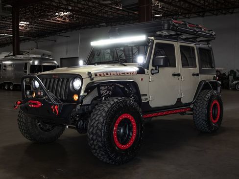 Used 2018 Jeep Wrangler Unlimited Rubicon AWD/4WD image 8