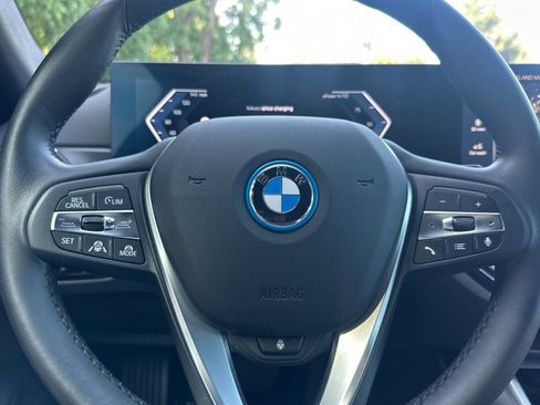 Certified 2023 BMW i4 eDrive35 RWD image 28