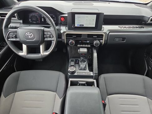 Used 2024 Toyota Tacoma TRD Off-Road image 30
