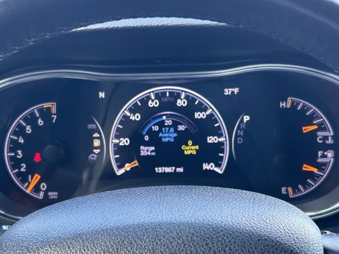 Used 2018 Jeep Grand Cherokee Limited image 25