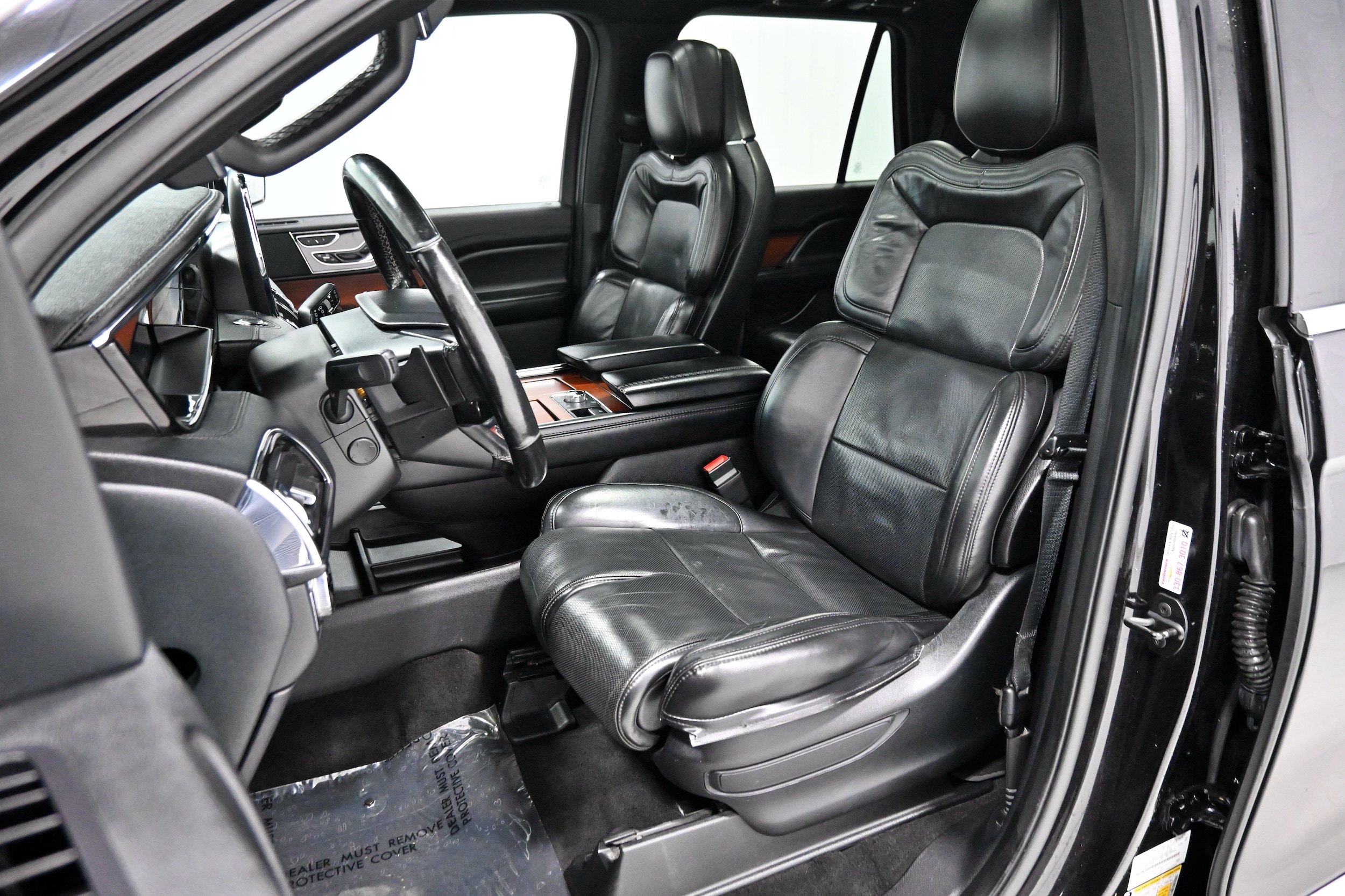 Used 2021 Lincoln Navigator Reserve AWD/4WD image 6