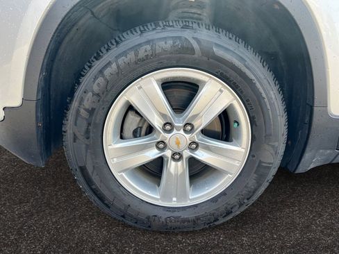 Used 2018 Chevrolet Trax LT w/ LT Convenience Package AWD/4WD image 14