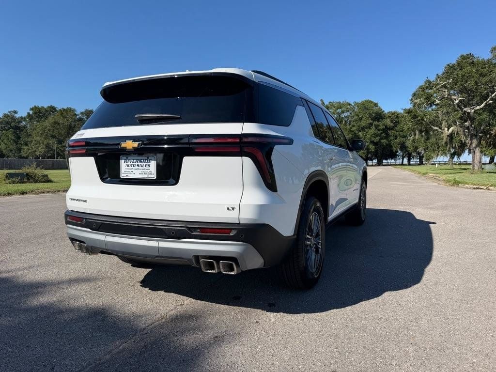 Used 2024 Chevrolet Traverse LT FWD image 6