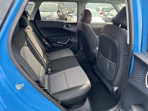 Used 2024 Kia Soul EX image 11