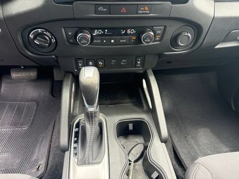 Used 2024 Nissan Frontier SV w/ Hardbody Edition AWD/4WD image 18
