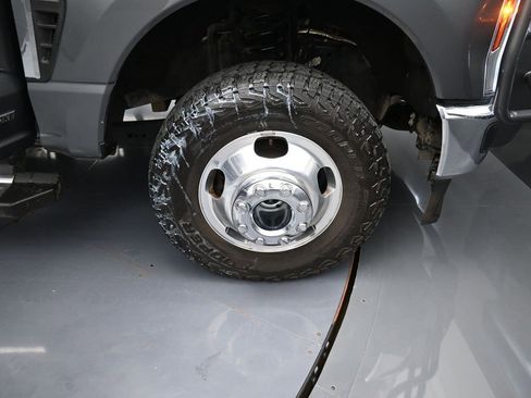 Used 2024 Ford F350 Lariat w/ FX4 Off-Road Package image 24