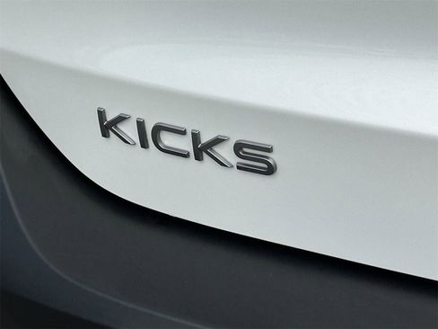 New 2026 Nissan Kicks SV FWD image 9