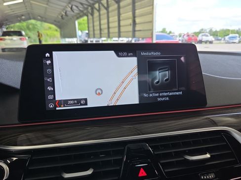 Used 2018 BMW 530i xDrive AWD/4WD image 8
