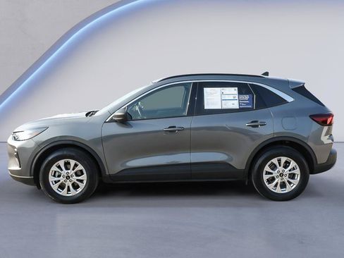 Certified 2023 Ford Escape Active w/ Tech Pack #1 AWD/4WD image 3