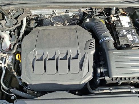 Used 2024 Audi Q3 2.0T Premium image 28