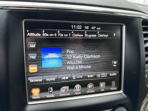 Used 2014 Jeep Grand Cherokee Limited image 16