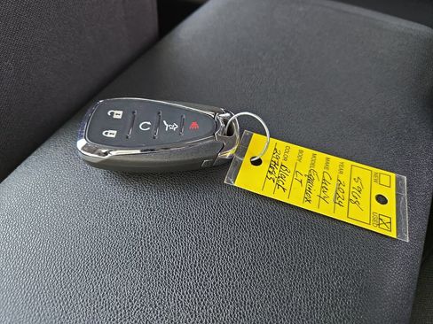 Used 2024 Chevrolet Equinox LT w/ Driver Convenience Package image 28