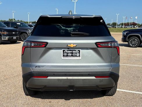 Used 2026 Chevrolet Equinox LT FWD image 6