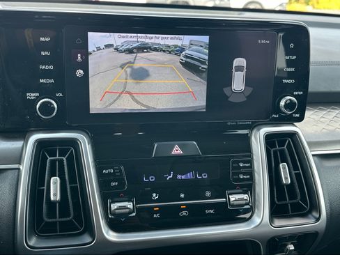 Certified 2023 Kia Sorento S FWD image 13