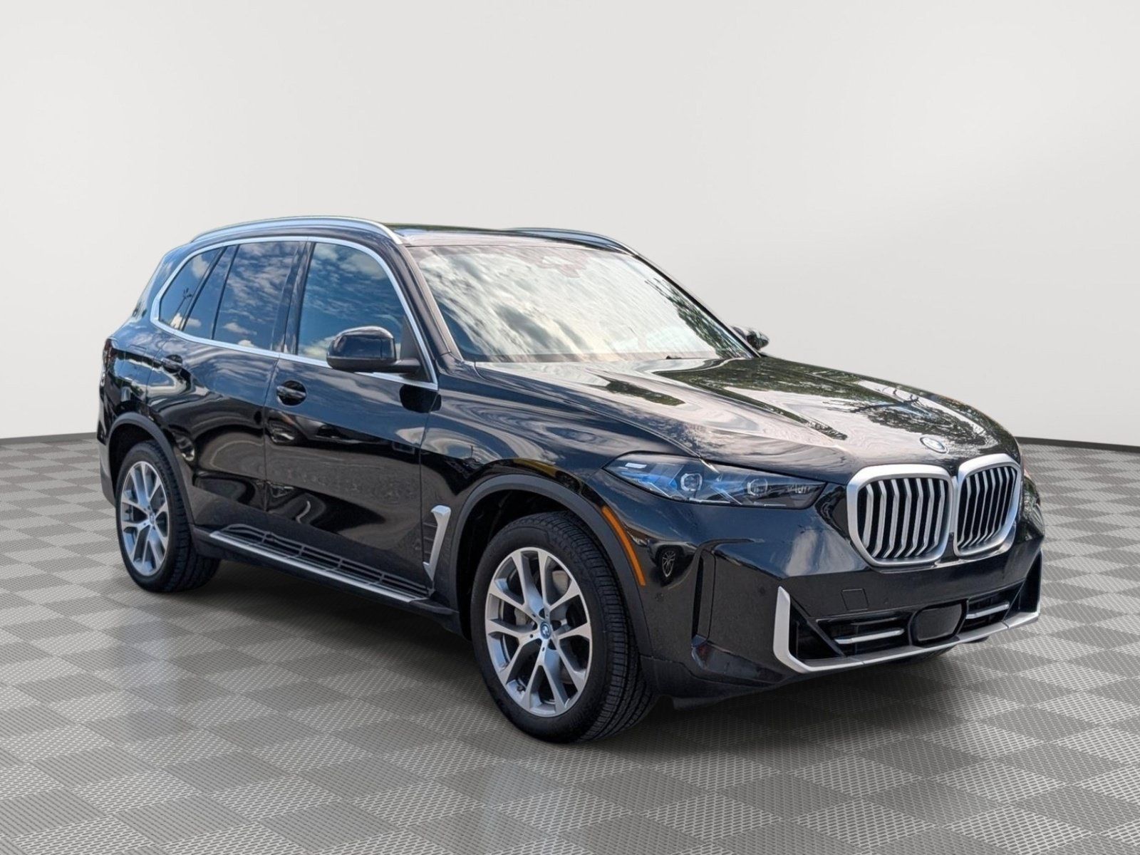 Used 2025 BMW X5 xDrive50e AWD/4WD image 7